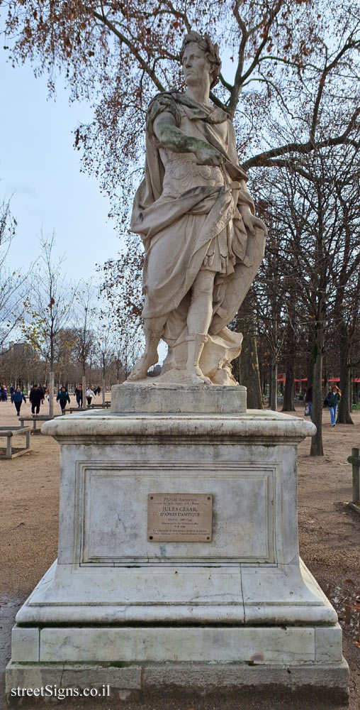 Paris - Tuileries Gardens - "Julius Caesar" outdoor sculpture by Nicolas Coustou - All. Centrale, 75001 Paris, France