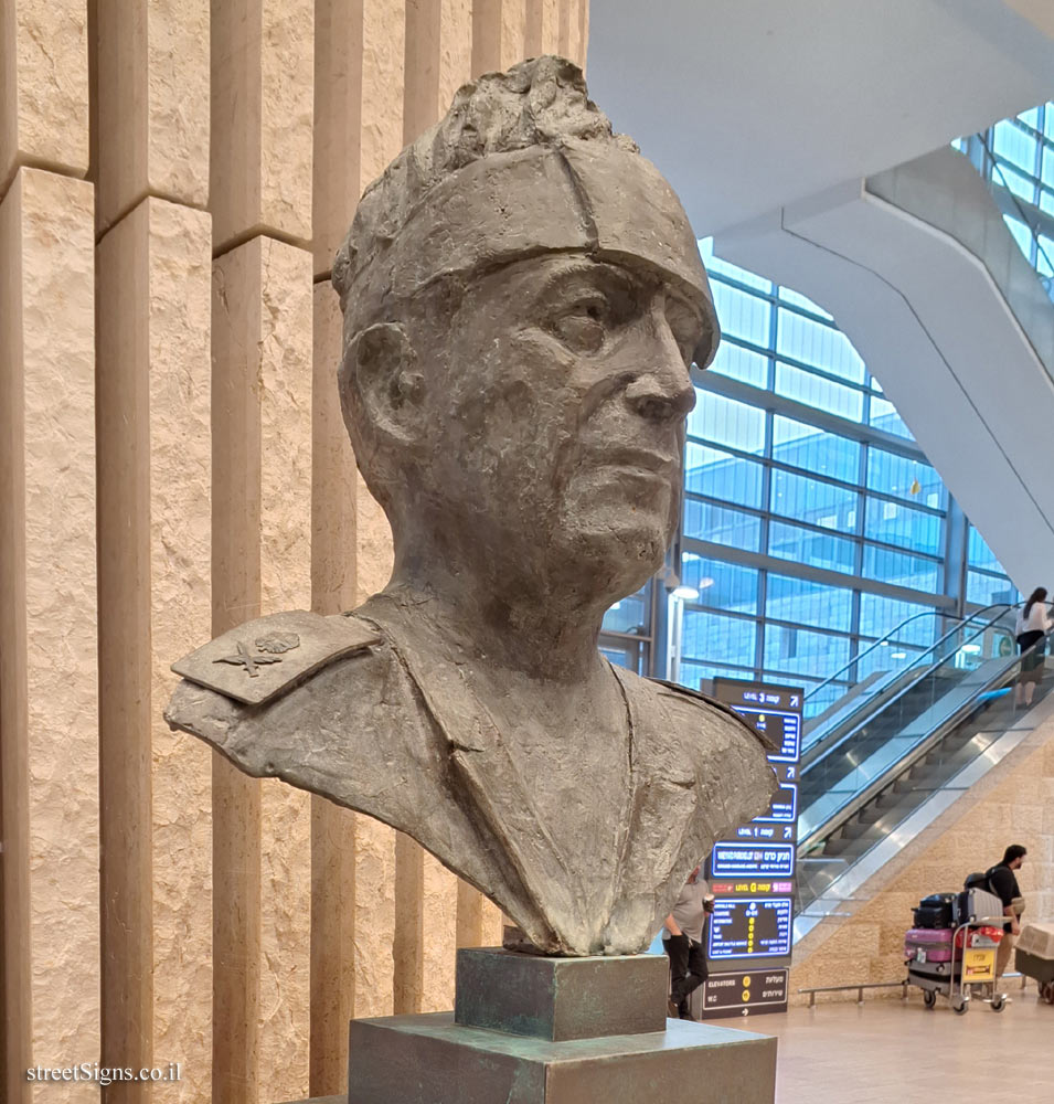 Ben Gurion Airport - Bust of Ariel Sharon