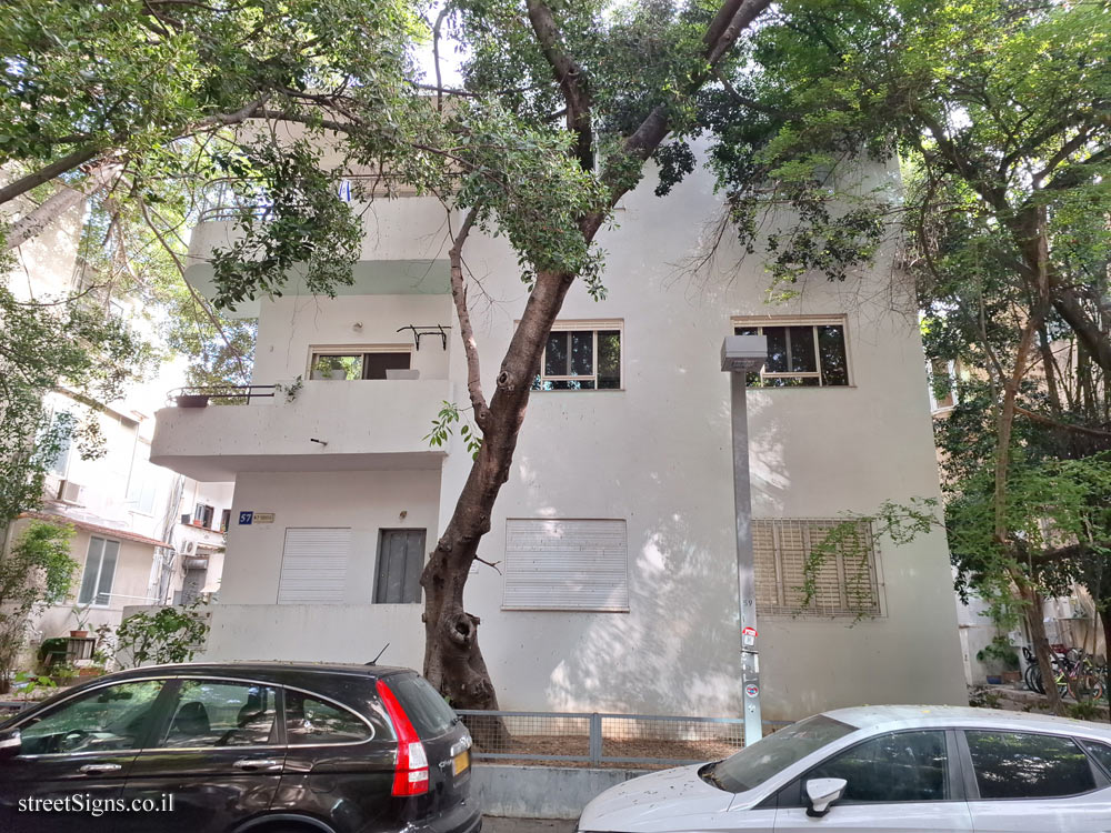 The house of Siona Shimshi and  Jachin Hirsch - Nachmani St 57, Tel Aviv-Yafo, Israel