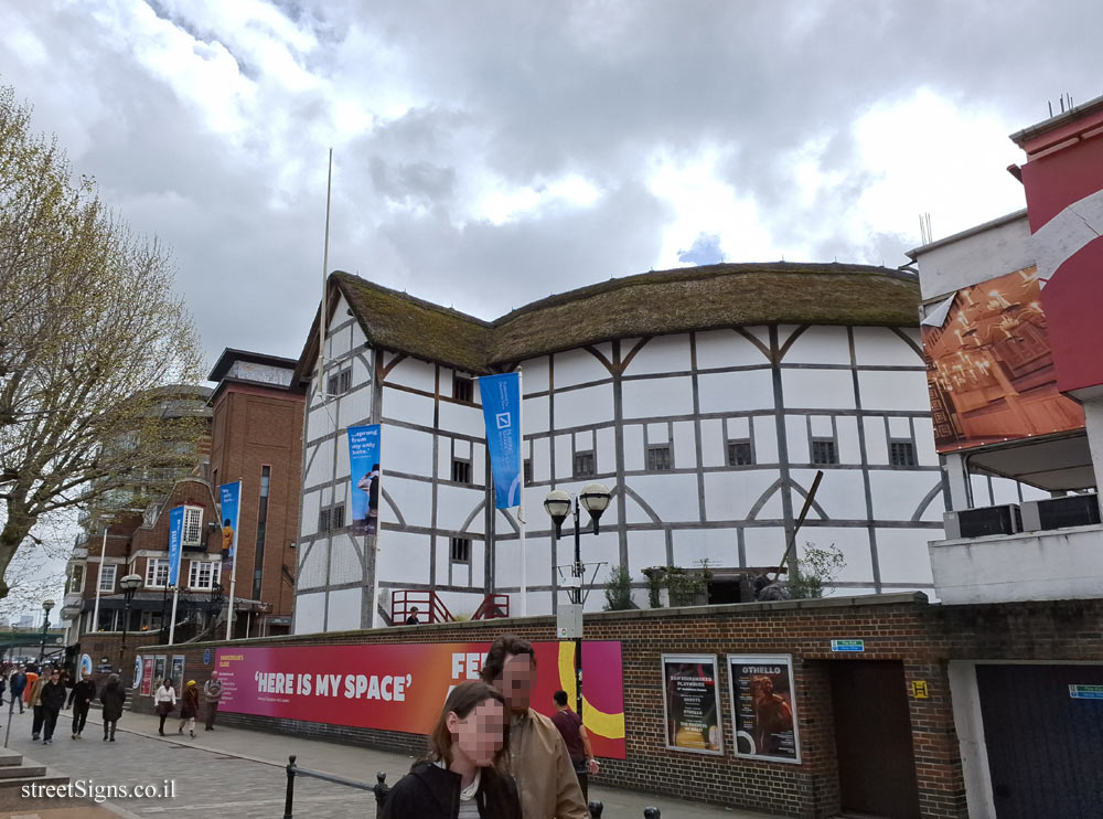 The Globe Theater - 38 Bankside, London SE1 9DT, UK