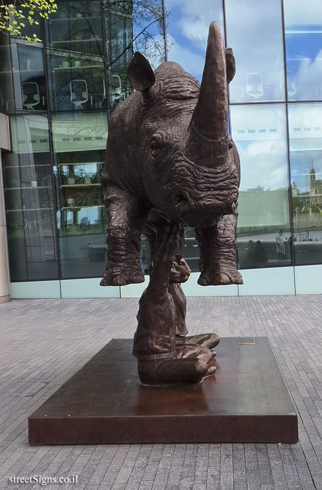 London - "Rise up Rhino" outdoor sculpture by Gillie and Marc - 2A More London Pl, London SE1 2DB, UK