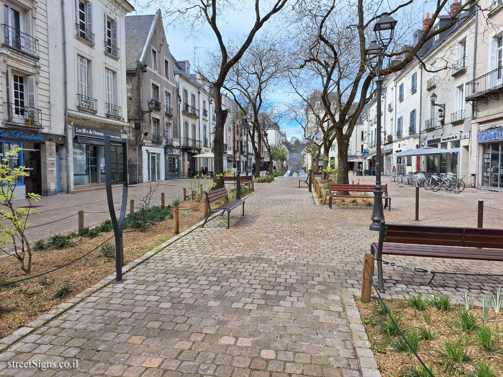 Tours - Grand Market Square - 41 Pl. du Grand Marché, 37000 Tours, France
