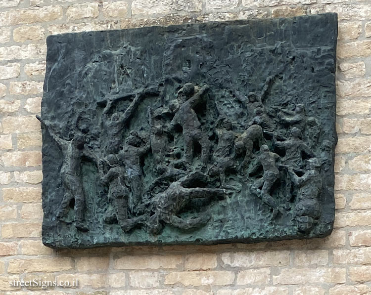 Venice - Memorial to those who perished in the Holocaust - Jews fight the Nazis in the Warsaw Ghetto Uprising