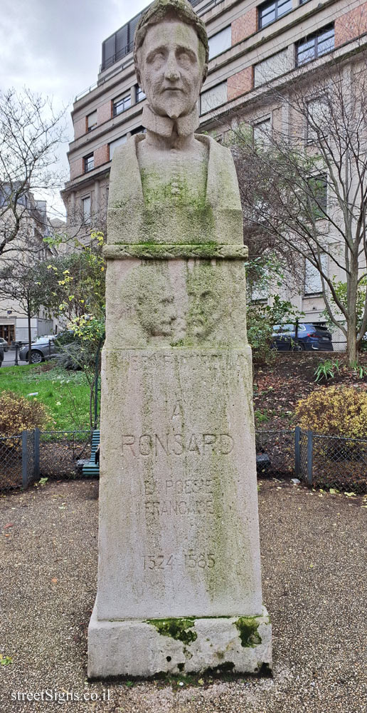 Paris - the statue of the poet Pierre de Ronsard - 43B Rue des Écoles, 75005 Paris, France