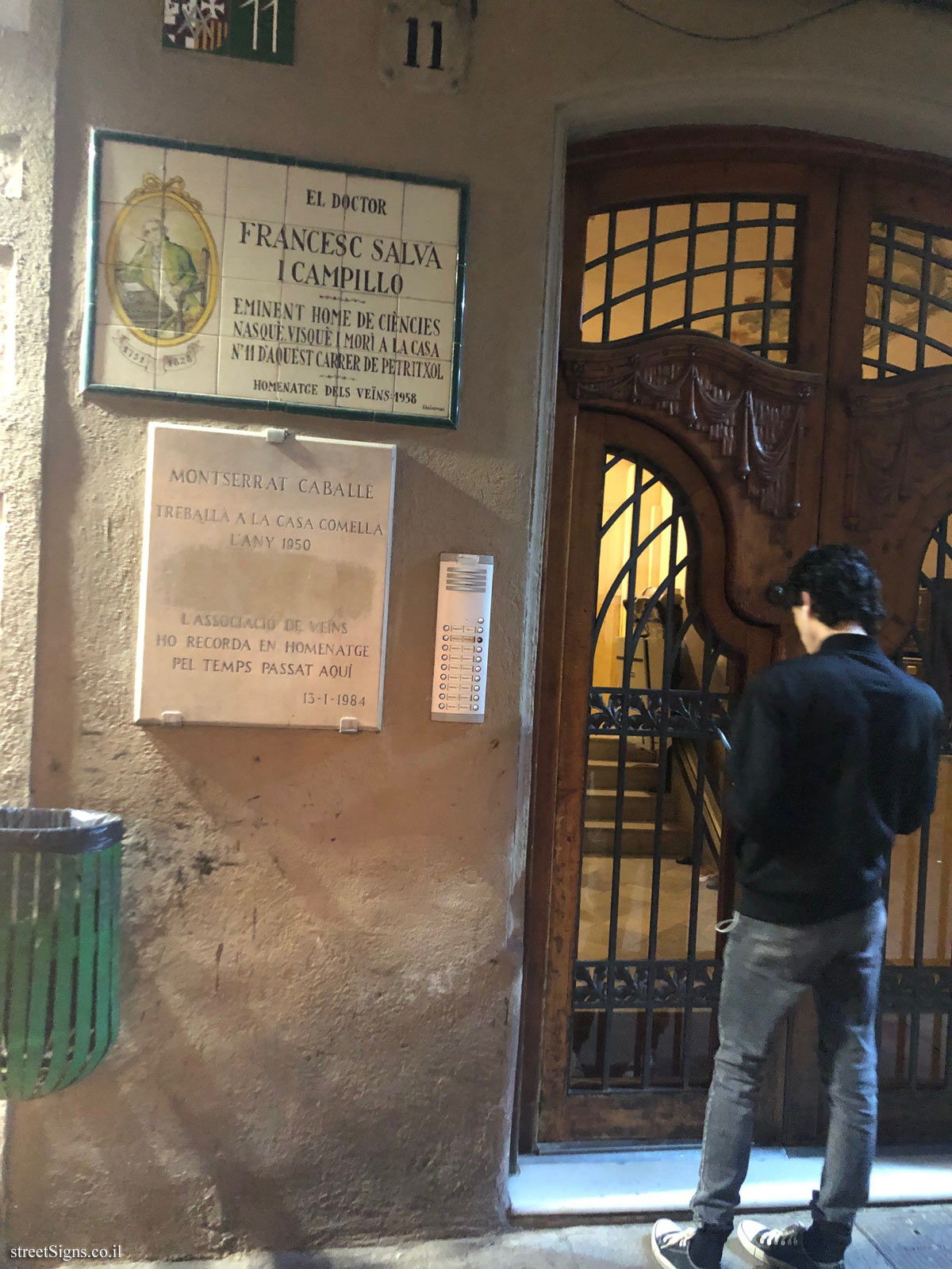 A commemorative plaque at Montserrat Caballé’s workplace - Carrer de Petritxol, 11, 08002 Barcelona, Spain