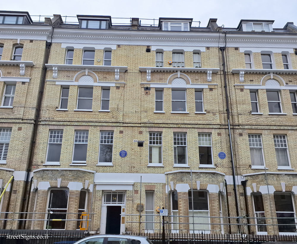 London - the house where the statesman Stafford Cripps was born - 32 Elm Park Gardens, London SW10 9NZ, UK