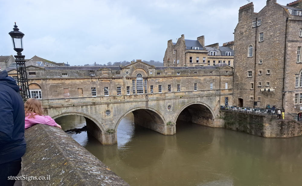 Bath - Pulteney Bridge - 17 Pulteney Bridge, Bath BA2 4AY, UK