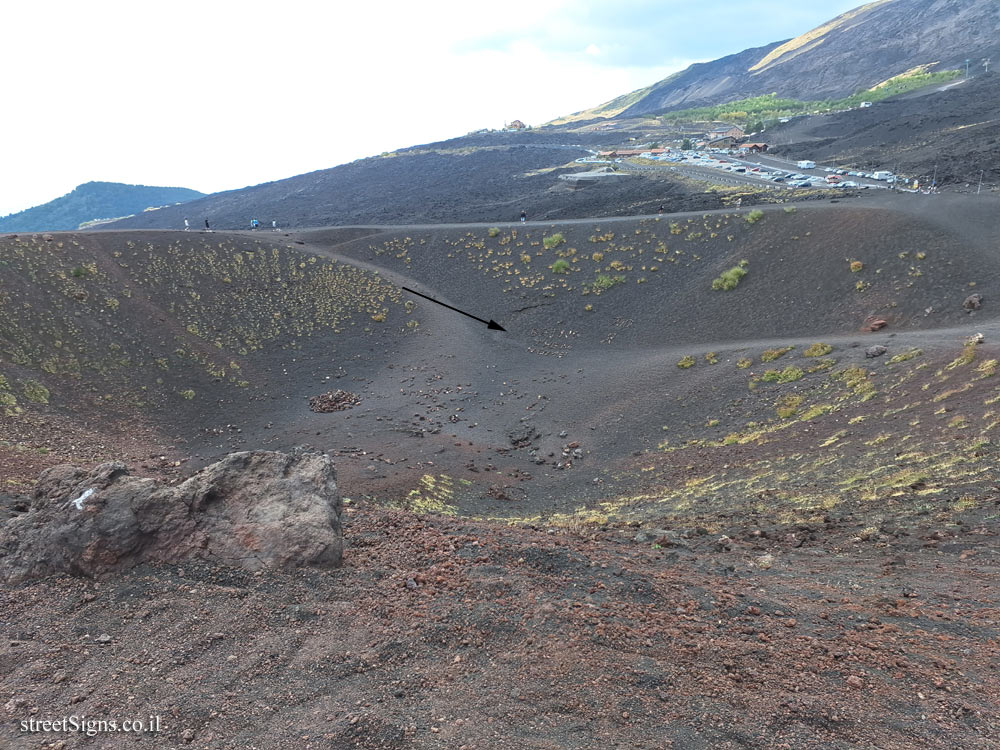 Nicolosi - Mount Etna - Bring them home! - M2X3+GW, Piazzale Crateri Silvestri, 95030 Nicolosi CT, Italy