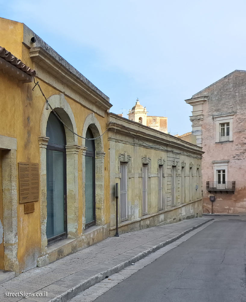 Ragusa - World Heritage Site - Castillett Palace - Corso Mazzini, 19, 97100 Ragusa RG, Italy