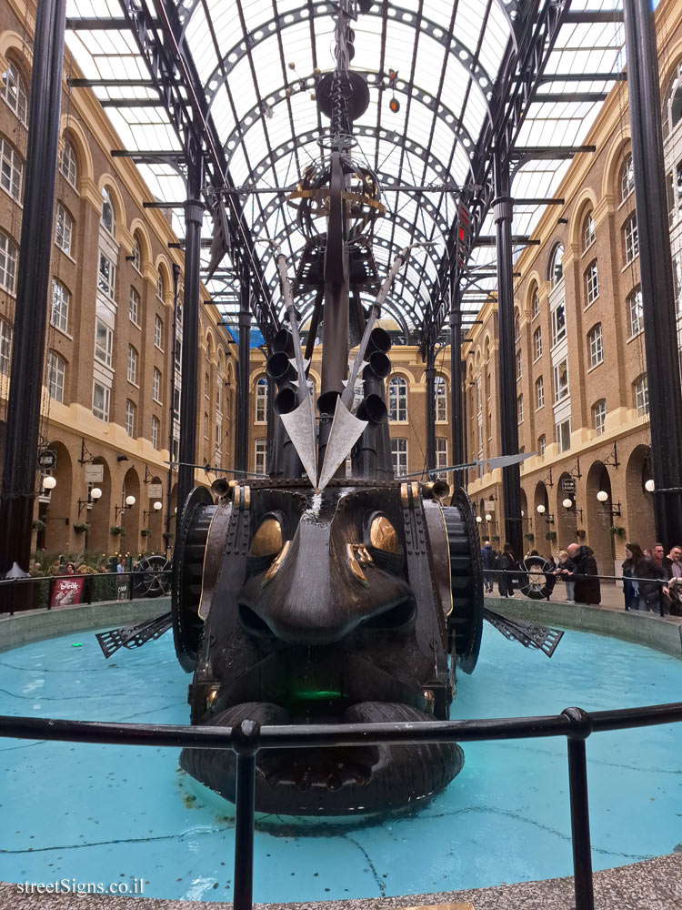 London - "The Navigators" outdoor sculpture by David Kemp - 18-19, Hays Galleria, Hay’s Ln, London SE1 2HD, UK