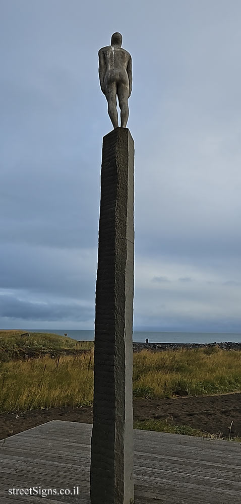 Vík í Mýrdal - "Voyage" outdoor sculpture by Steinunn Thorarinsdottir - Ránarbraut 15, 870 Vík, Iceland