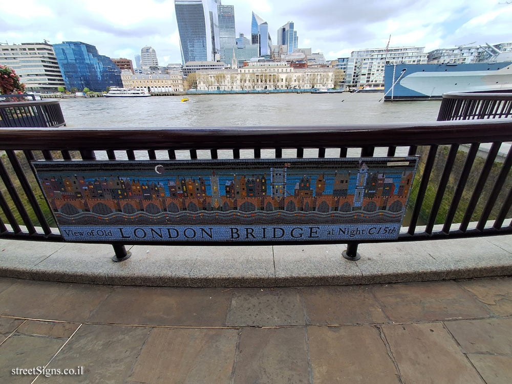 London - Mosaic of London Bridge in the 15th century - 2 Hay’s Ln, London SE1 2HB, UK
