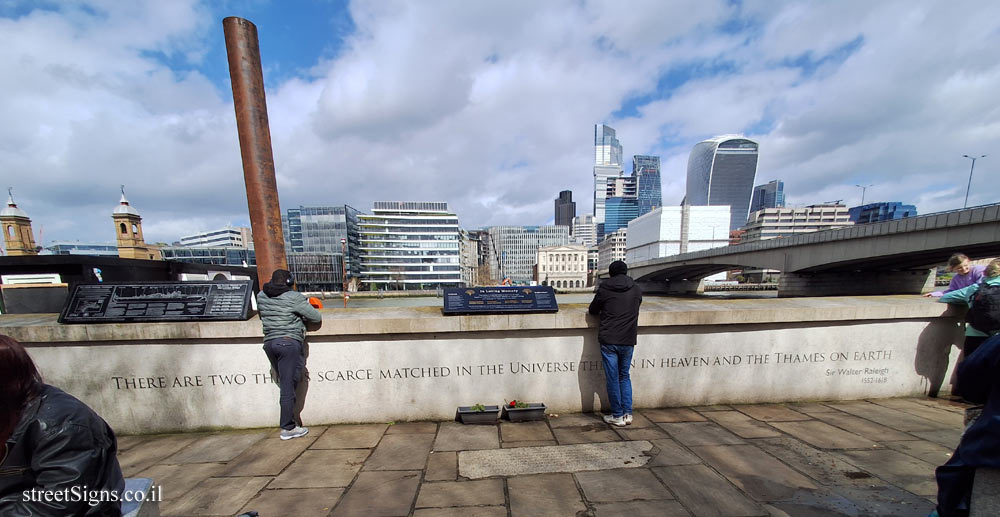 London - Jubilee Walkway - Southwark - The Jubilee Walkway, London SE1 9DF, UK