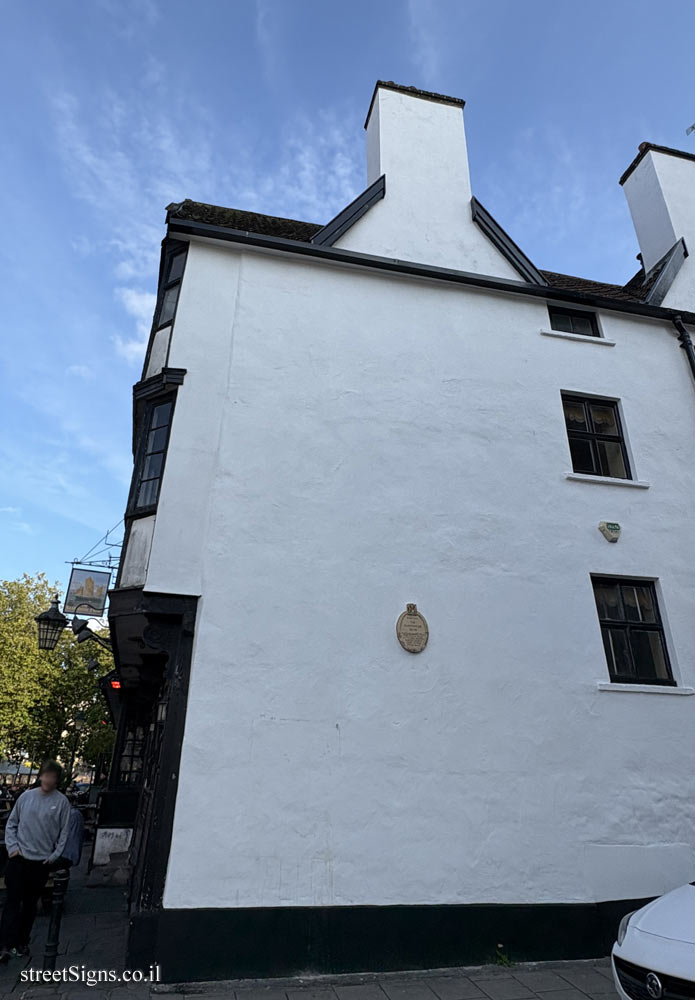 Bristol - Llandoger Trow - 5 King St, Bristol BS1 4ER, UK