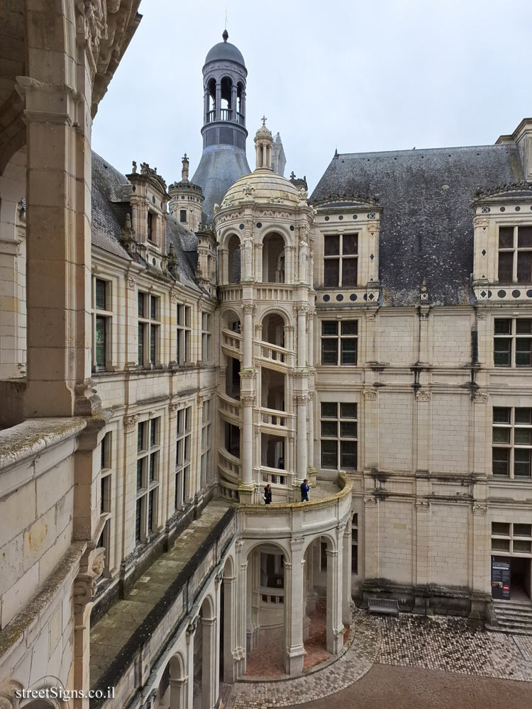 Loire Valley - World Heritage Site - Chambord Castle - 3 Av. du Roi, 41250 Chambord, France