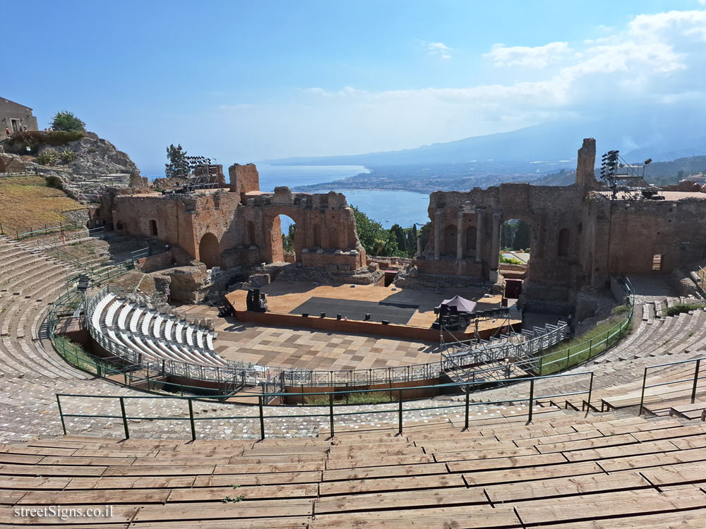 Taormina - Ancient theatre of Taormina - Via Luigi Pirandello, 59b, 98039 Taormina ME, Italy
