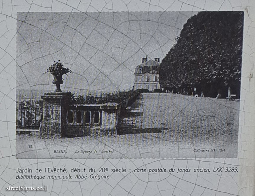 Blois - Town Hall - Bishop’s Garden