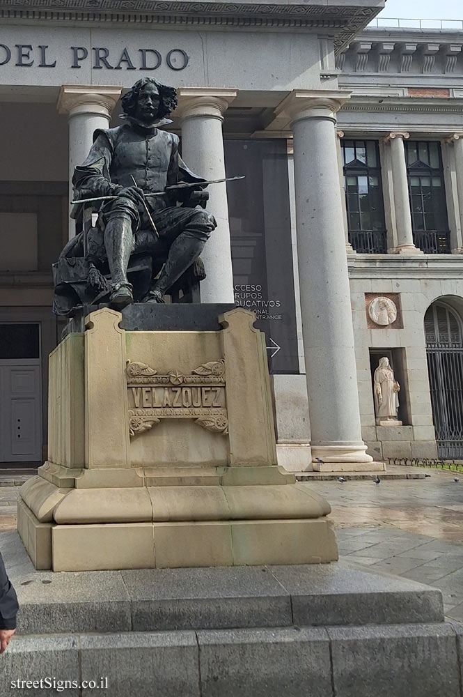 Madrid - Statue commemorating the painter Diego Velázquez in front of the Prado Museum - P. del Prado, 11, Retiro, 28014 Madrid, Spain