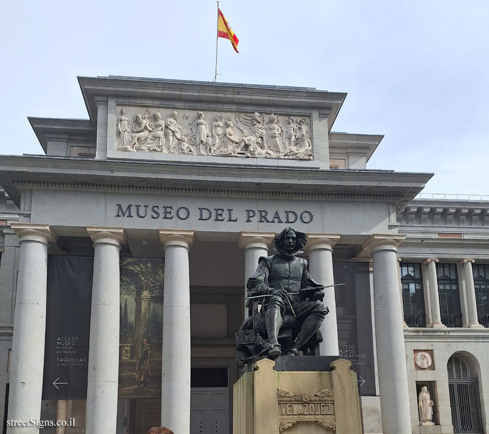Madrid - Statue commemorating the painter Diego Velázquez in front of the Prado Museum - P. del Prado, 11, Retiro, 28014 Madrid, Spain