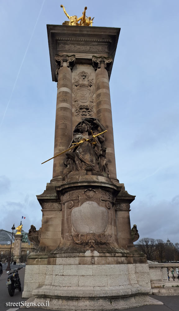 Paris - The builders of the Alexander III Bridge and the event in which it was inaugurated - Paris - Rive Gauche, Pont Alexandre III, 75007 Paris, France