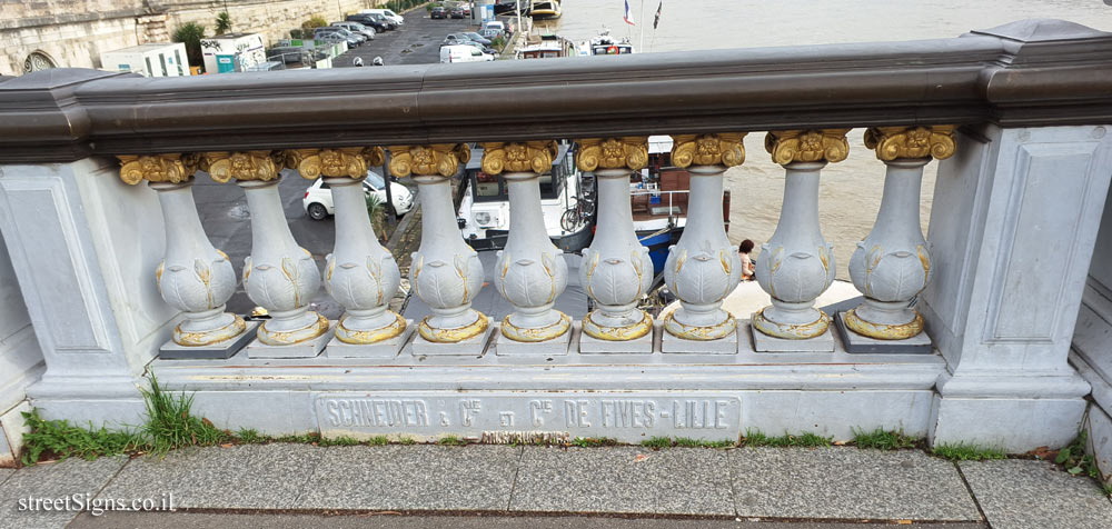 Paris - The builders of the Alexander III Bridge and the event in which it was inaugurated - Paris - Rive Gauche, Pont Alexandre III, 75007 Paris, France