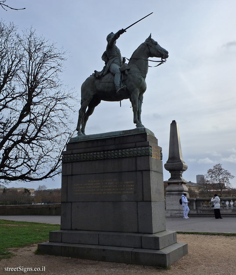 Paris - Statue commemorating the liberator of America, Simon Bolivar - 1910 Port des Champs-Élysées, 75008 Paris, France