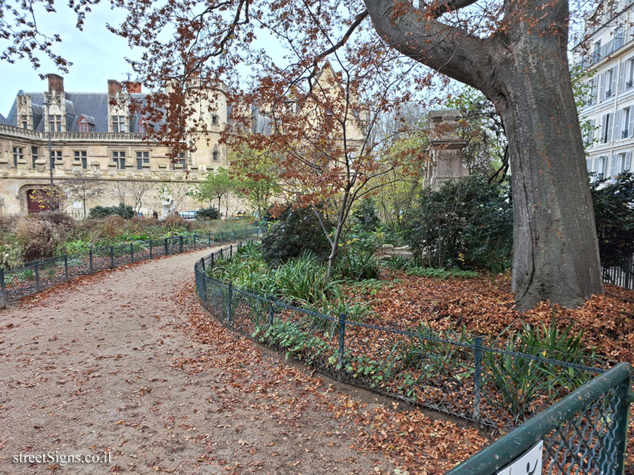 Paris - Gardens - Square Samuel Paty - 6 Pl. Paul Painlevé, 75005 Paris, France