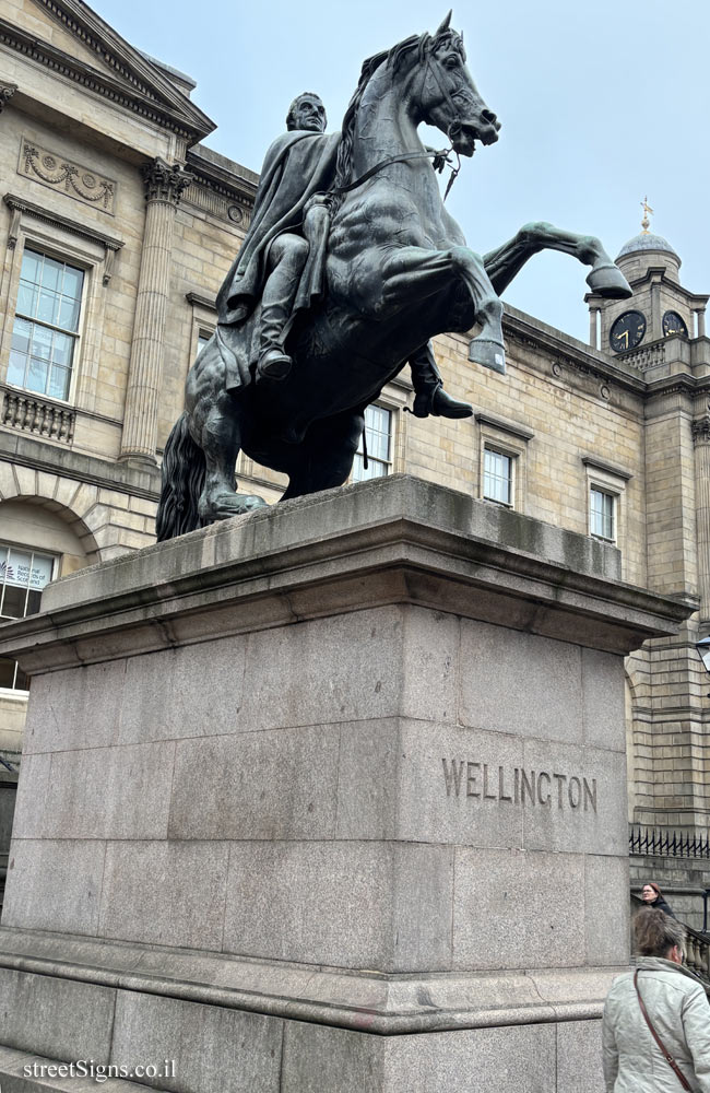 Edinburgh - Monument commemorating the 1st Duke of Wellington riding a horse - 9 Waterloo Pl, Edinburgh EH1 3BG, UK