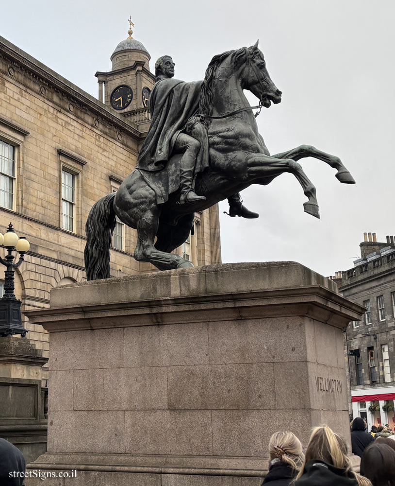 Edinburgh - Monument commemorating the 1st Duke of Wellington riding a horse - 9 Waterloo Pl, Edinburgh EH1 3BG, UK