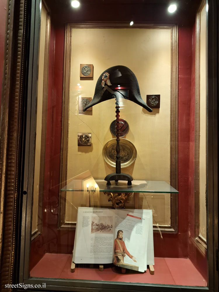 Paris - Café Procope - Napoleon’s hat