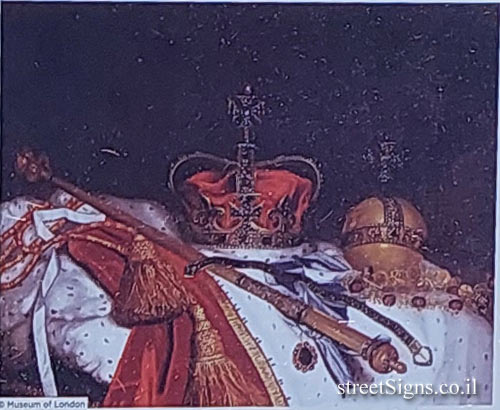 London - The Story of the Tower of London - The Crown Jewels
