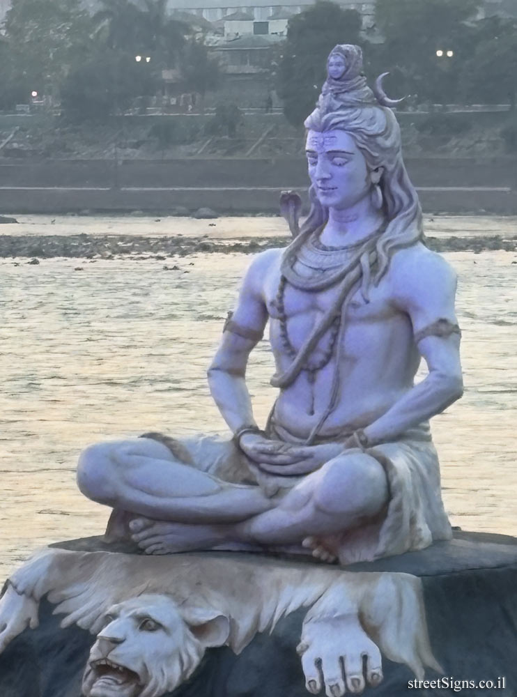 Statue of Lord Shiva on the banks of the Ganges - Rishikesh, India