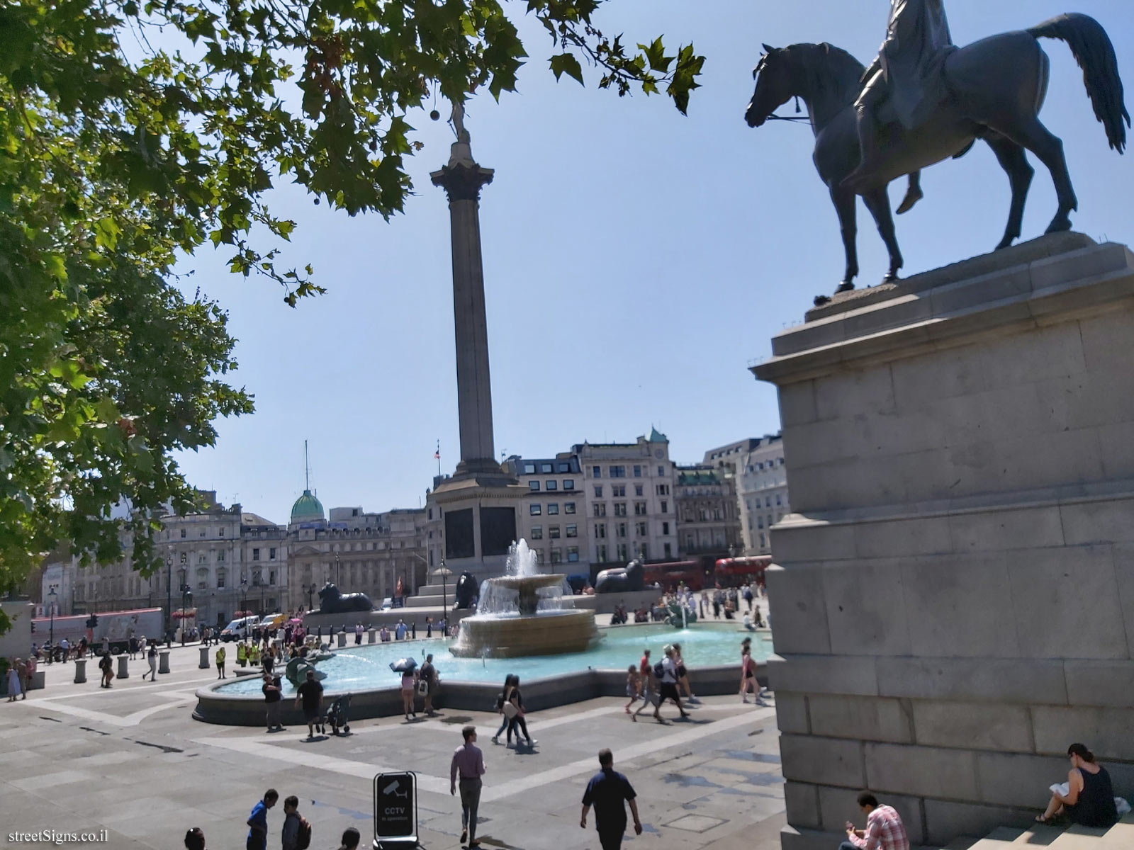 London - Trafalgar Square - The Fountain and Nelson’s Column
