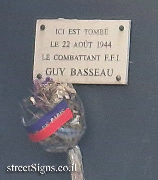 Plaque where Guy Basseau fell in the battle for the liberation of Paris