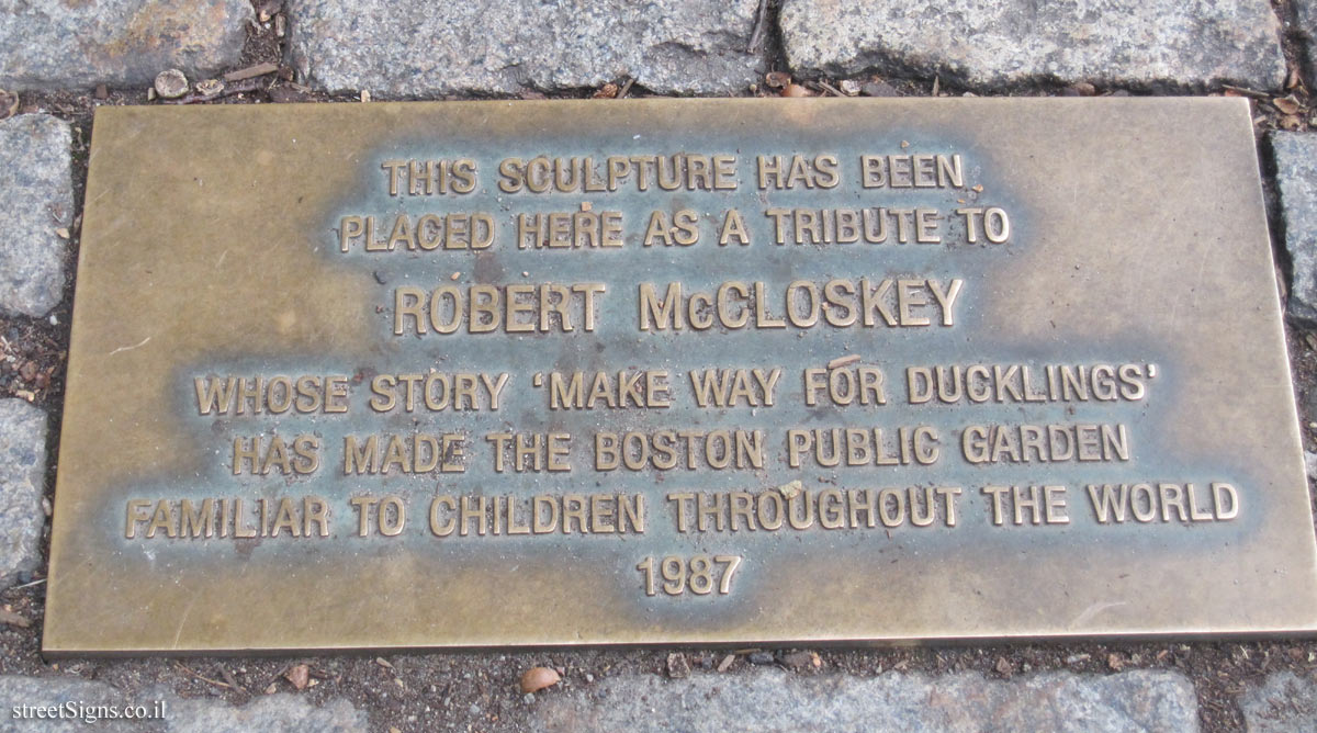 Boston - the public garden - an outdoor sculpture - Make Way for Ducklings