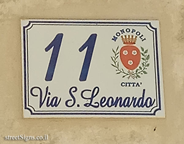 Monopoli - Via S. Leonardo 11