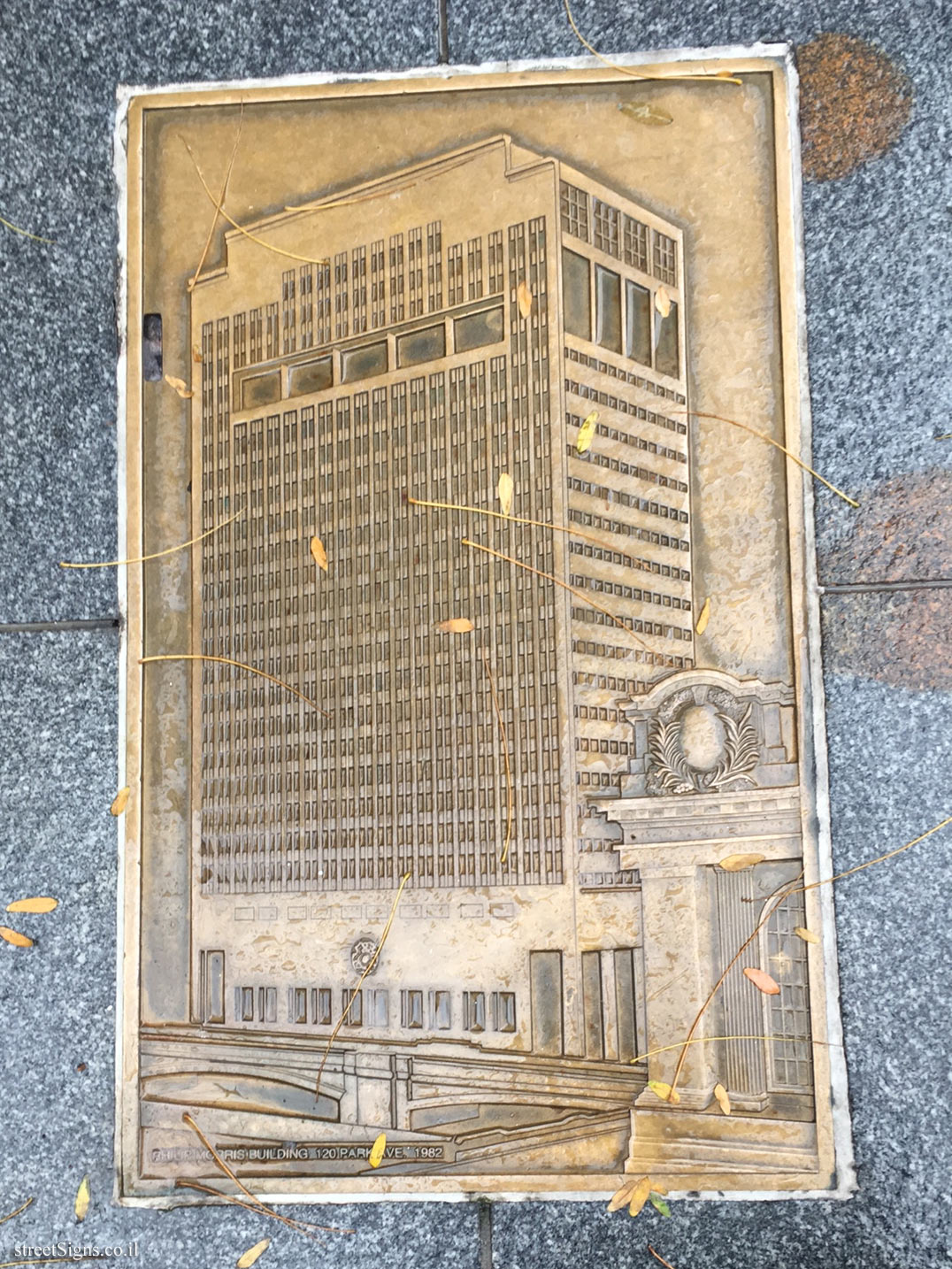 New York - Park Avenue plaques - Philip Morris Building