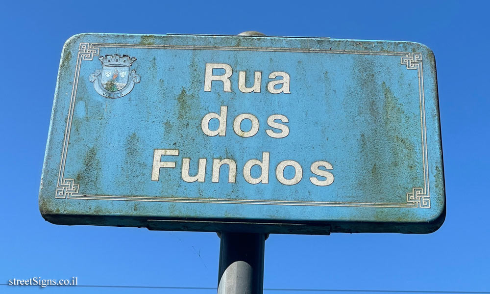 Infias - Rua dos Fundos