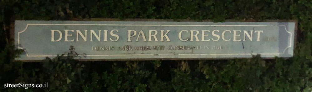 Wimbledon (London) - Dennis Park Crescent