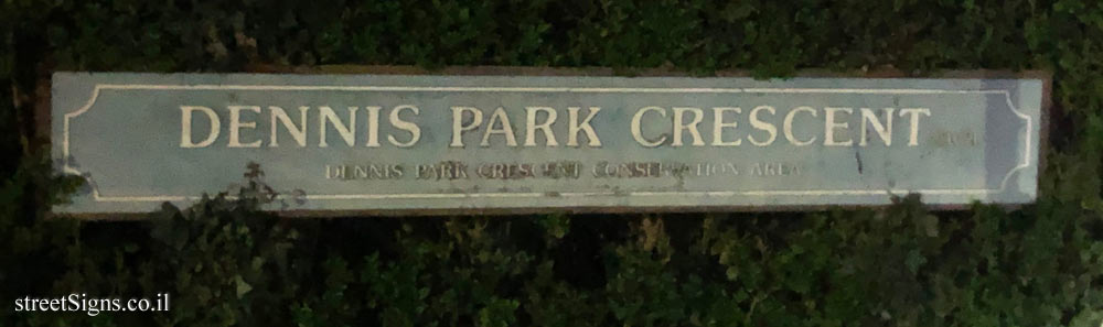 Wimbledon (London) - Dennis Park Crescent