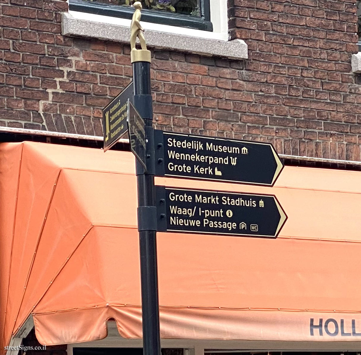 Schiedam - Directional signs for sites in the city