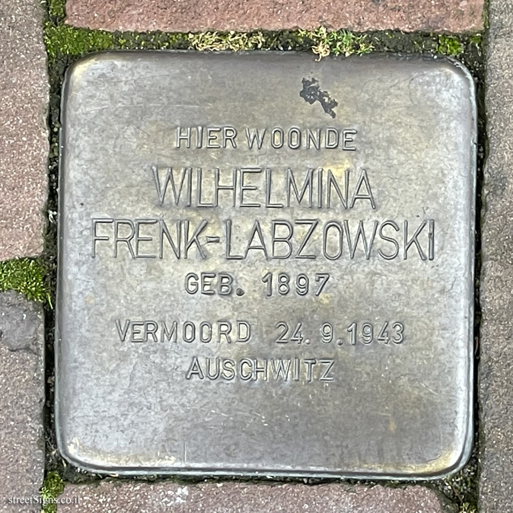 Zierikzee - Memorial plaque (Stolpersteine) for Wihelmina Frenk-labzowski