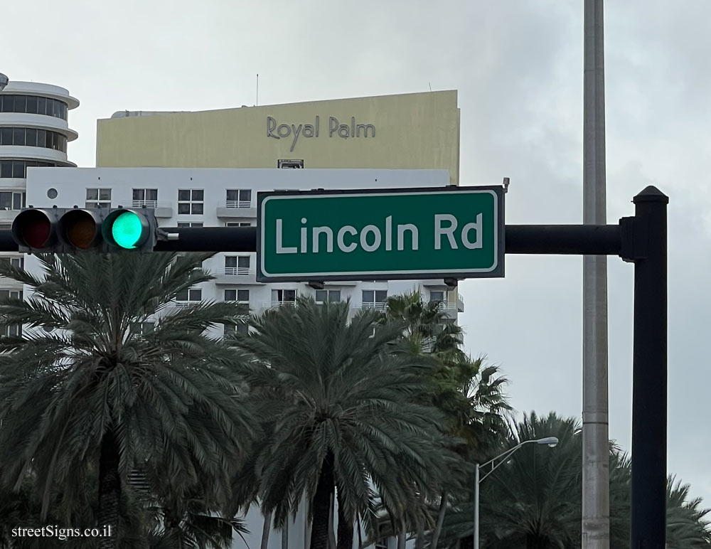 Miami Beach - Street sign on a traffic light pole