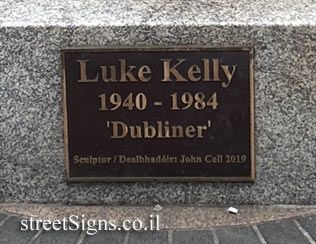 Dublin - A monument in memory of Luke Kelly