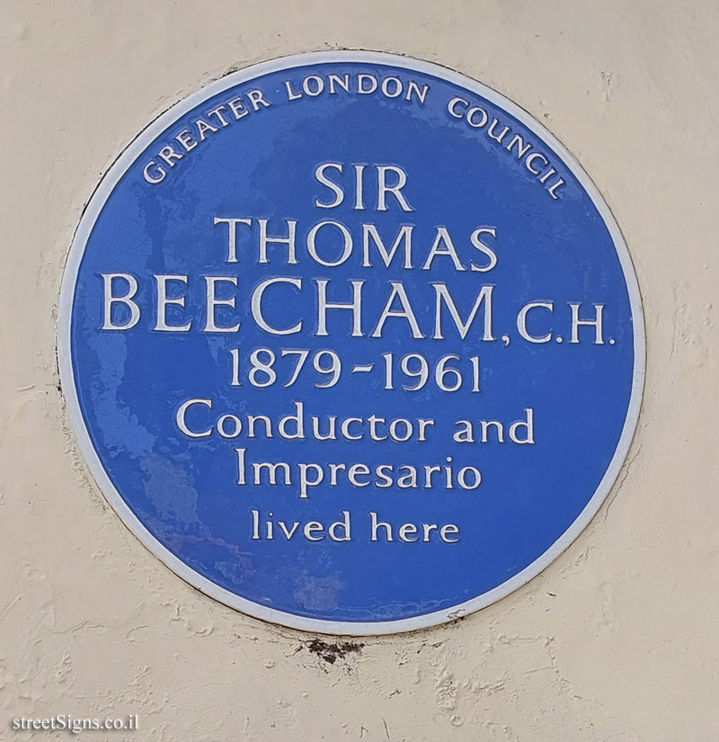 London - Commemorative plaque at the place where conductor Thomas Beecham lived