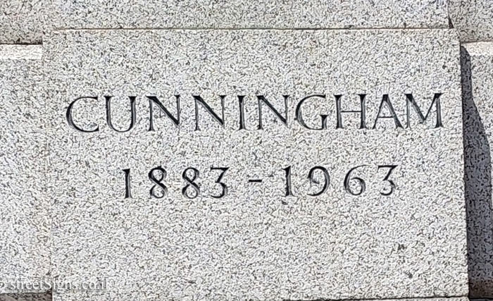 London - Trafalgar Square - Statue commemorating Andrew Cunningham