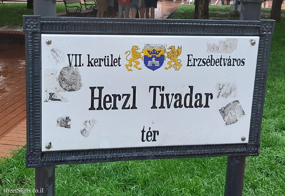 Budapest - Theodor Herzl Square