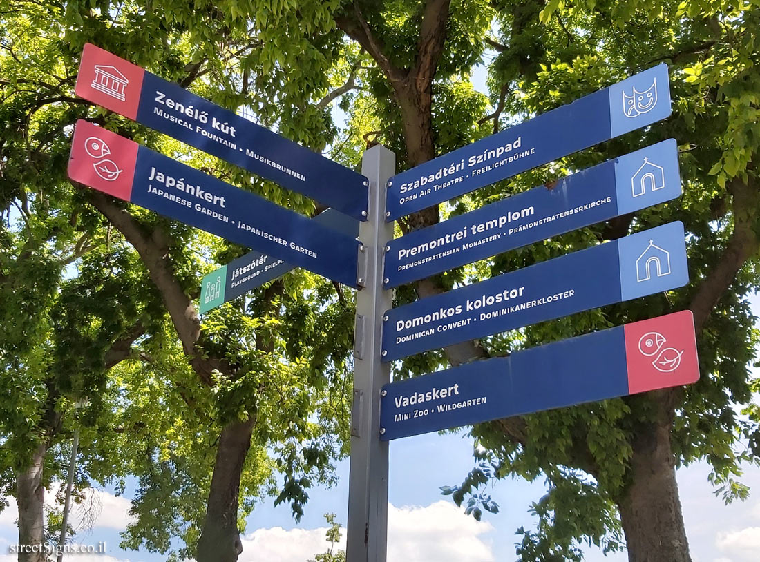 Budapest - Margaret Island - Direction sign