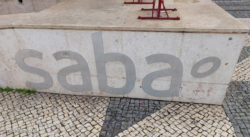 Lisbon - City Hall Square - "Grade" outdoor sculpture by Jorge Vieira