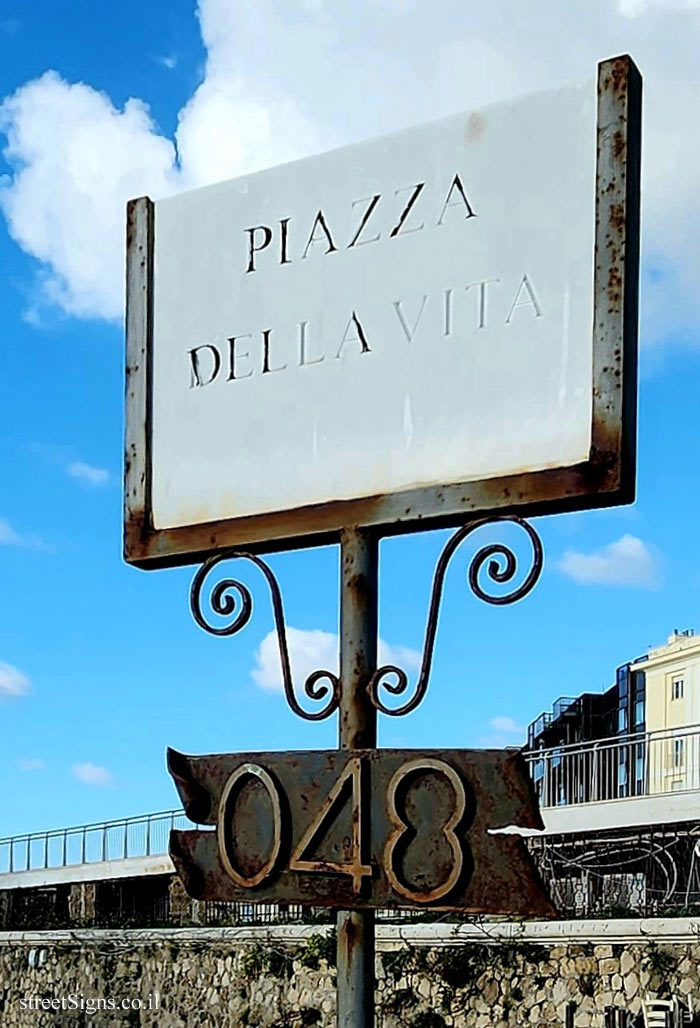 Civitavecchia - Piazza della Vita